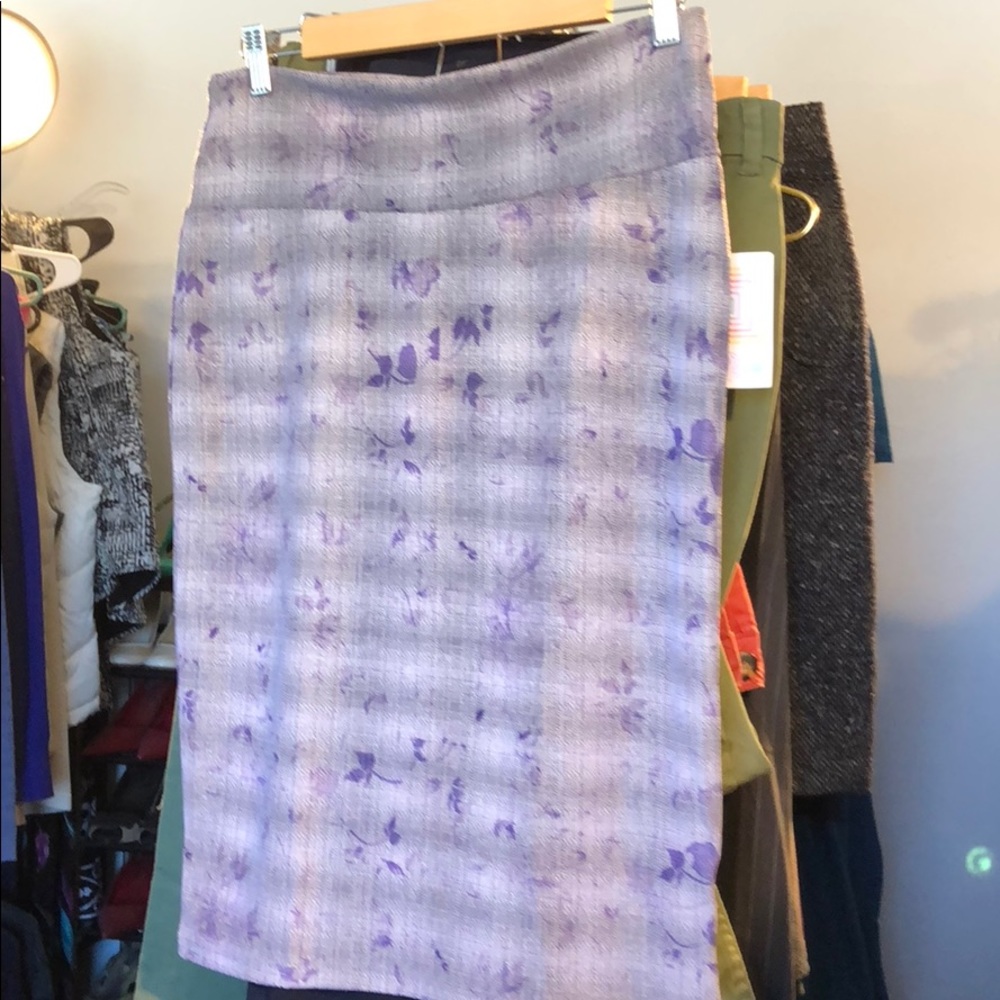 New with tags Lularoe Cassie skirt size L